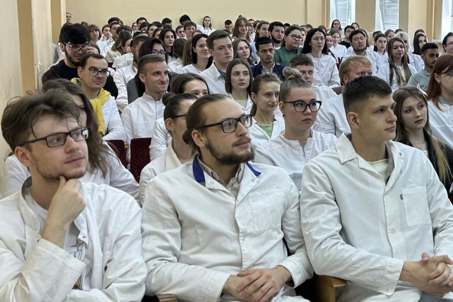 Академик РАН Сергей Багненко прочитал лекцию студентам