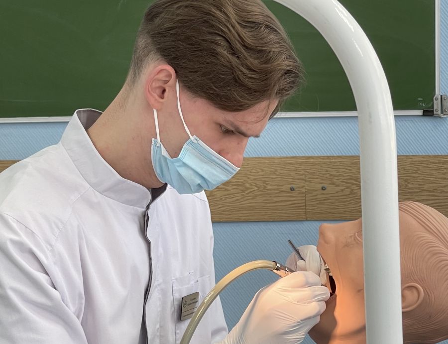 В ВолгГМУ подвели итоги студенческой олимпиады по терапевтической стоматологии