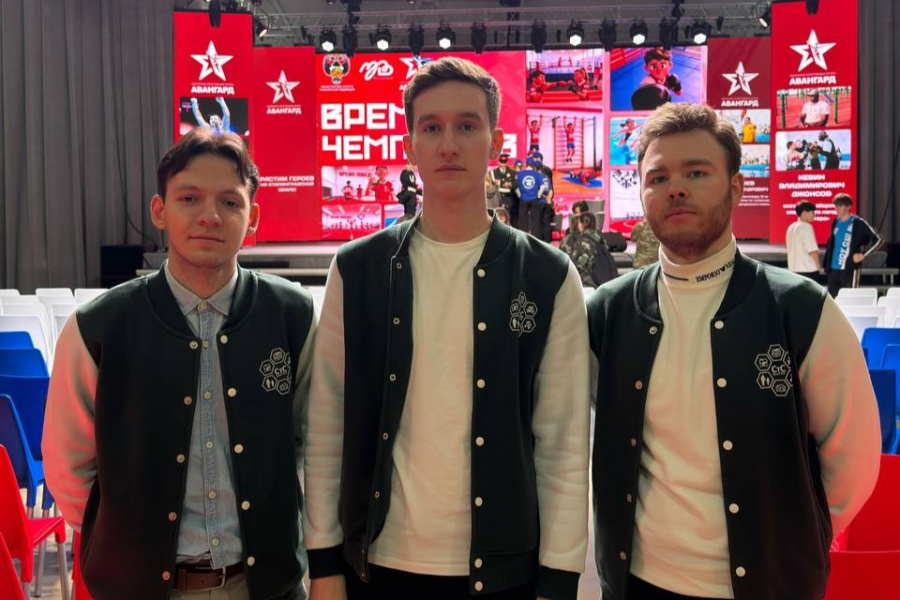 Экзоскелет и бронежилет: студенты представили инновационные разработки ВолгГМУ главе ВЭБ.РФ Игорю Шувалову 