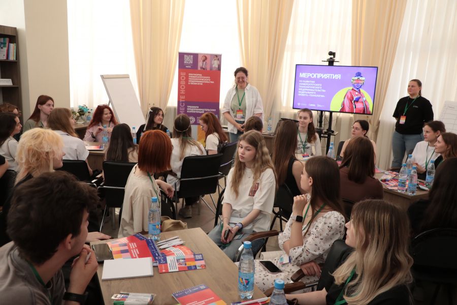 Студенты ВолгГМУ учатся технологическому предпринимательству