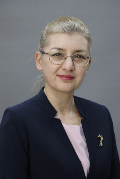 Полякова Юлия Васильевна