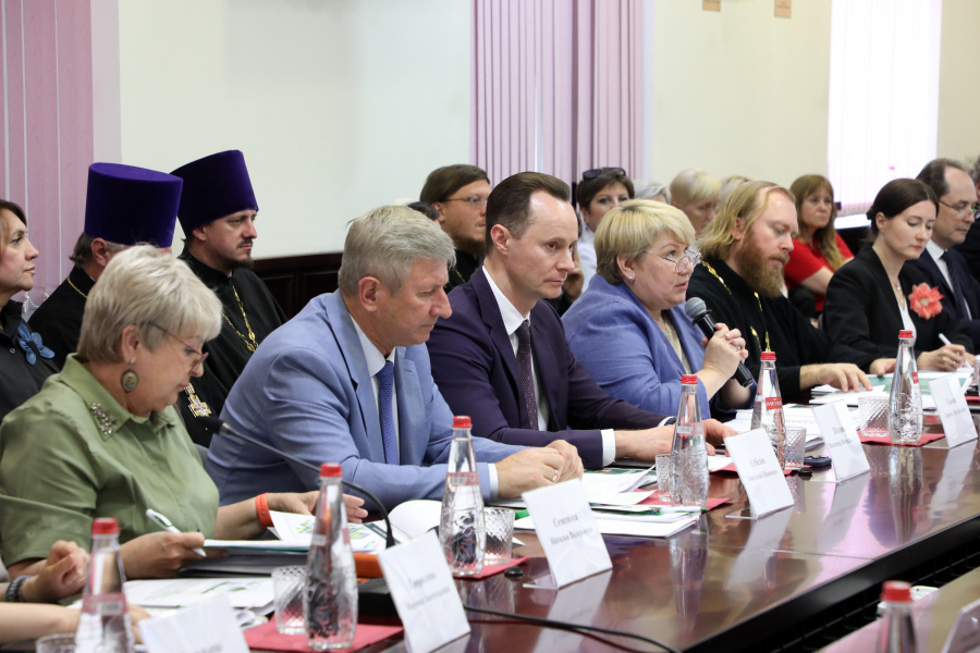 Ректор принял участие в обсуждении вопросов народосбережения, демографии и репродуктивного здоровья 