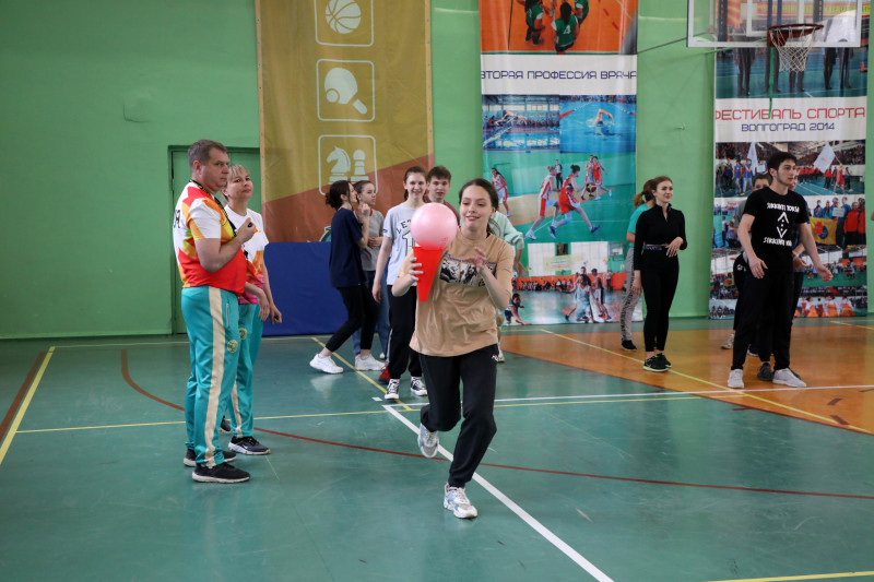В ВолгГМУ состоялись спортивные соревнования для будущих студентов