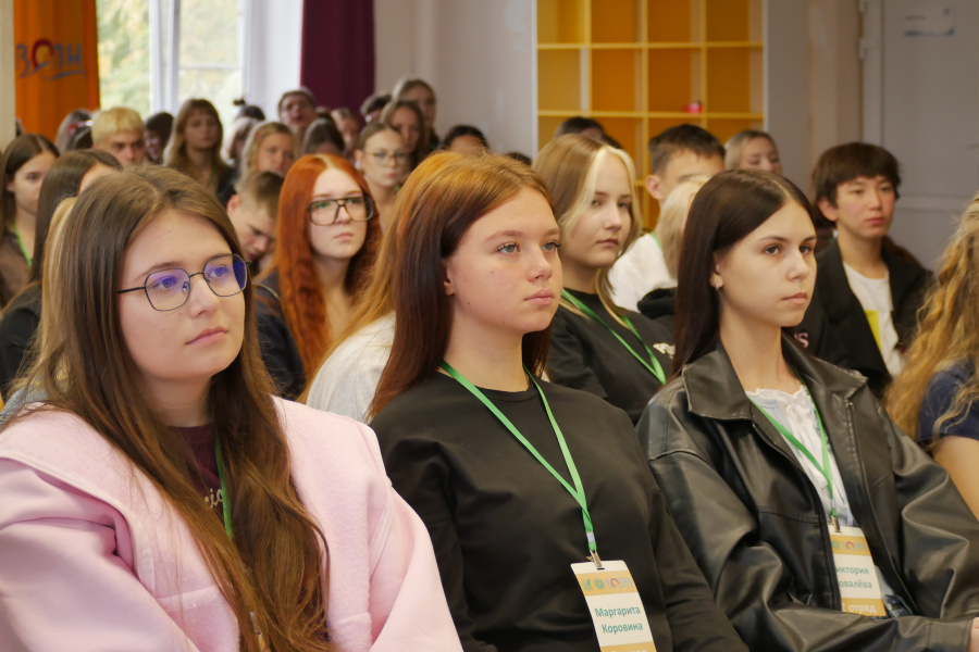 Старшеклассники примерили профессию врача в Предуниверсарии ВолгГМУ