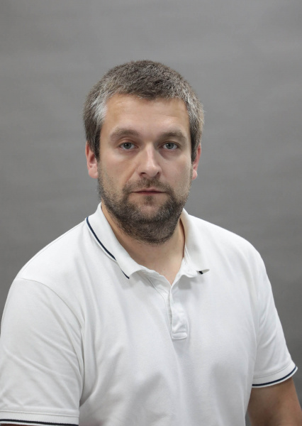 Попов Виктор Викторович