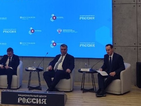 Владимир Шкарин представил опыт Волгоградской области на конгрессе «Национальное здравоохранение 2025» 