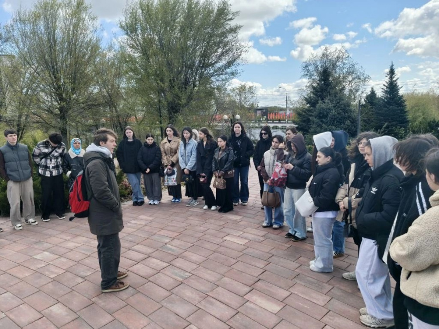 «Щит и меч Сталинграда»: студенты прошли по местам сражений бойцов 10-й дивизии НКВД