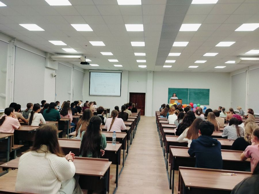 25 ноября 2025 года на кафедре иностранных и латинского языков прошел первый тур традиционной ежегодной олимпиады по латинскому языку «Лучший знаток латинских афоризмов и крылатых выражений». 