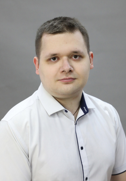 Франк Максим Евгеньевич