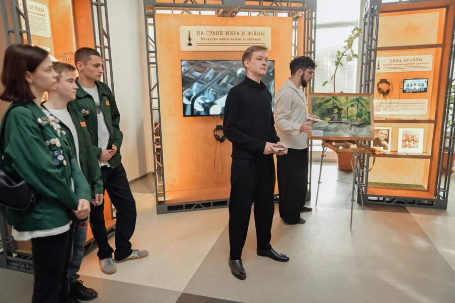 Студенты ВолгГМУ отдали дань памяти деятелям культуры военных лет