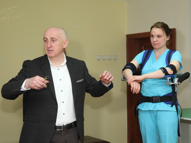 Ученые ВолгГМУ разработали экзоскелет для раненного на Украине российского военного