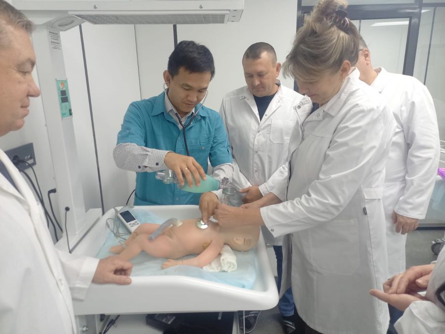 Врачи скорой медицинской помощи Волгоградского региона прошли обучение по оказанию медицинской помощи при ургентных состояниях в акушерстве и неонатологии