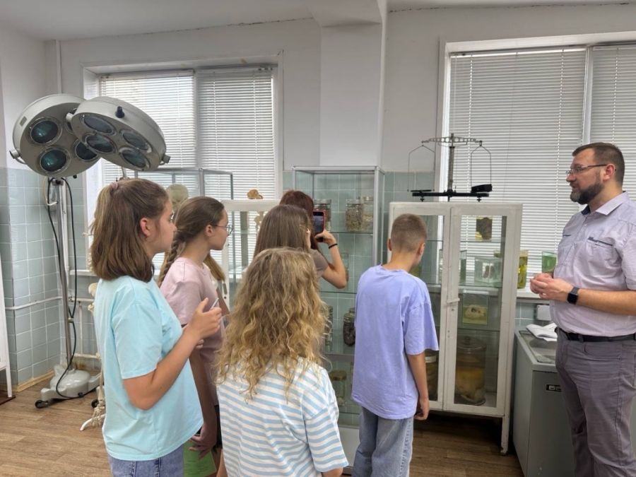 Первая смена Летней медицинской школы укрепила у школьников желание стать врачом