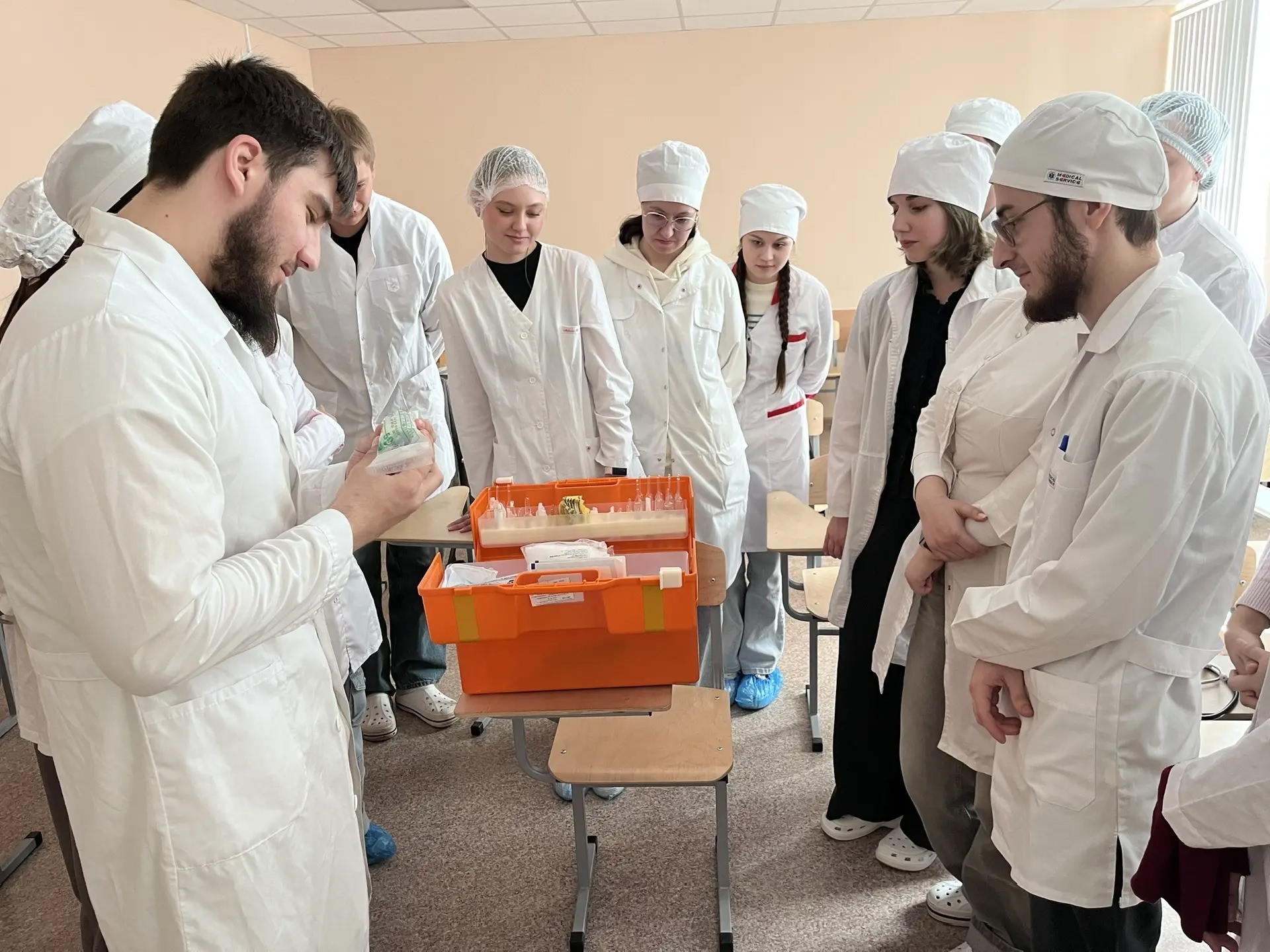 Студентов колледжа готовят к работе в экстренных ситуациях