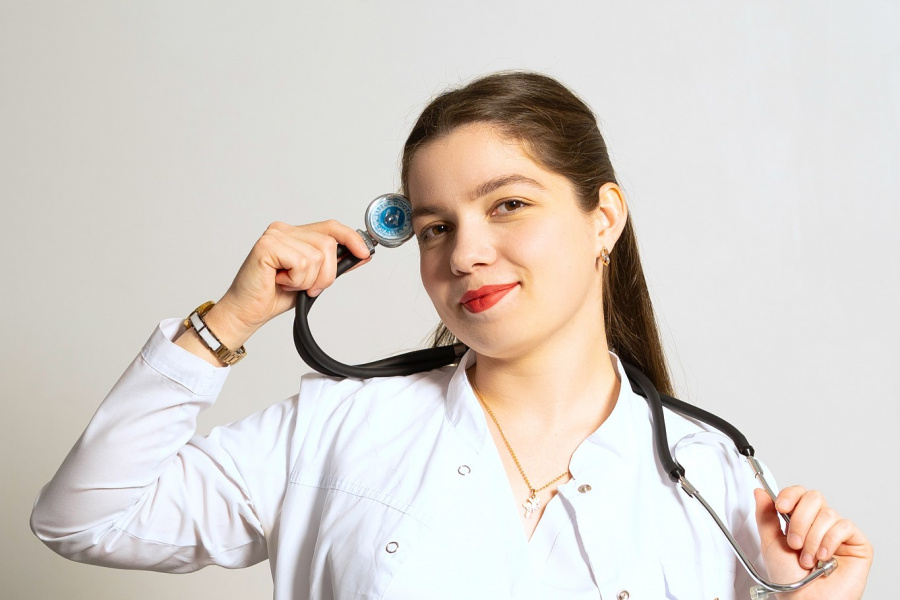 «Они закладывают фундамент здоровья нации»: ординатор ВолгГМУ - о работе в одной из самых ответственных областей медицины