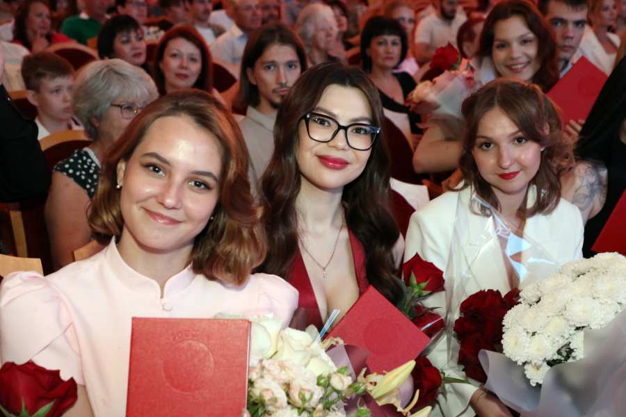 Состоялось торжественное вручение дипломов выпускникам Института общественного здоровья им. Н.П. Григоренко