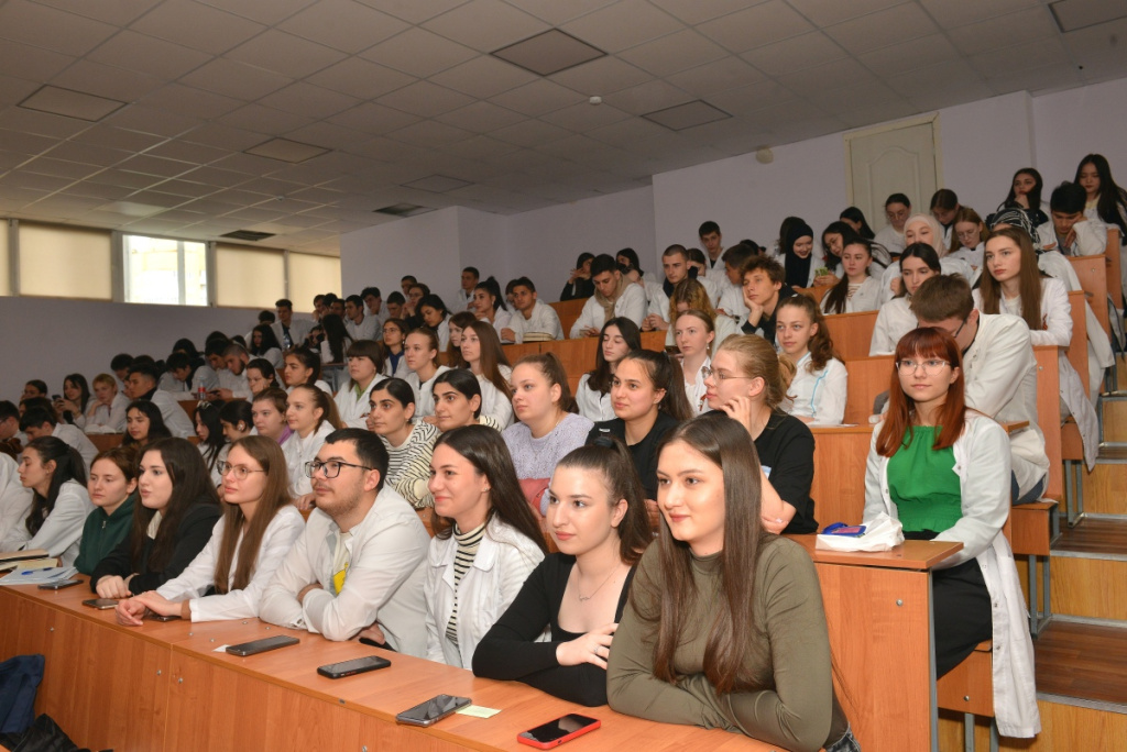 Студенты ПМФИ на встрече с Анной Чапман