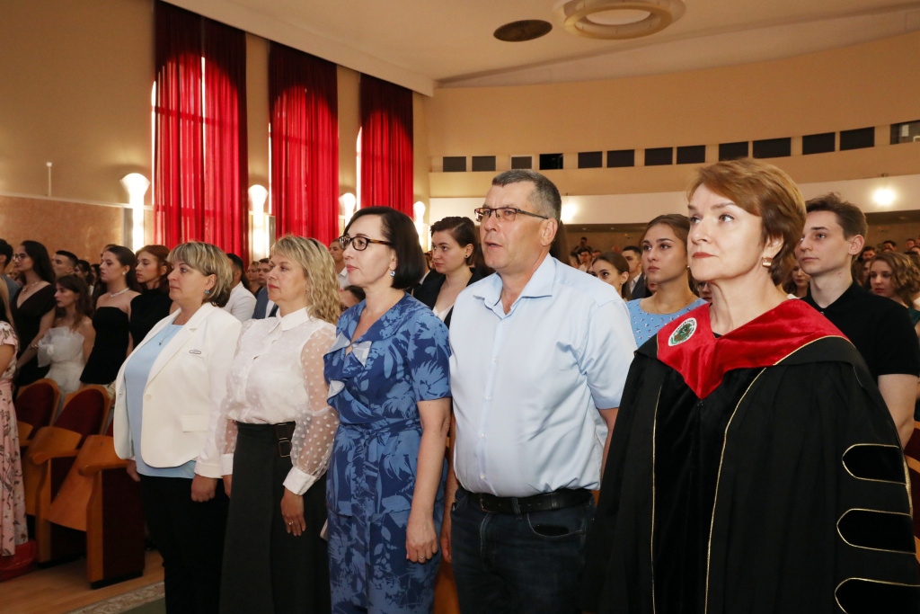 Вручение дипломов в ВолгГМУ