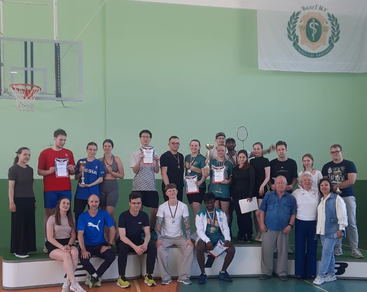 Бадминтонисты ВолгГМУ стали лучшими 