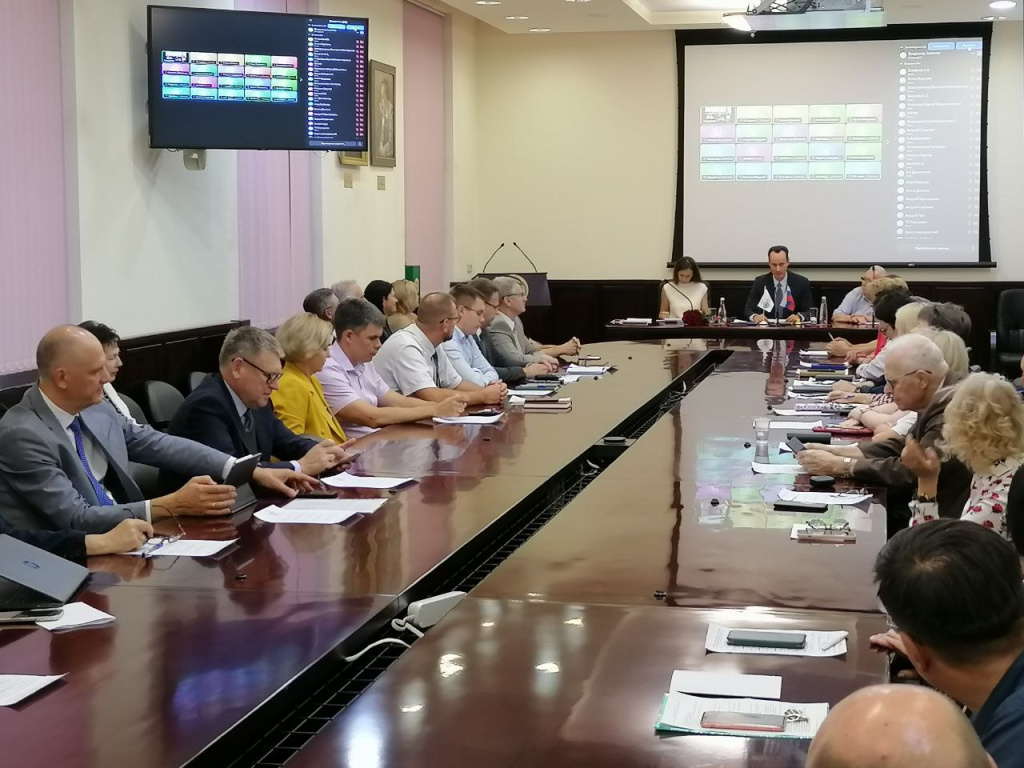 Ректор Владимир Шкарин представил новый состав проректоров