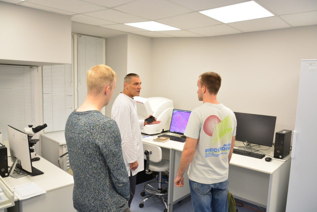 Погружение в профессию: студенты Волгоградского медицинского университета посетили ведущие медучреждения региона