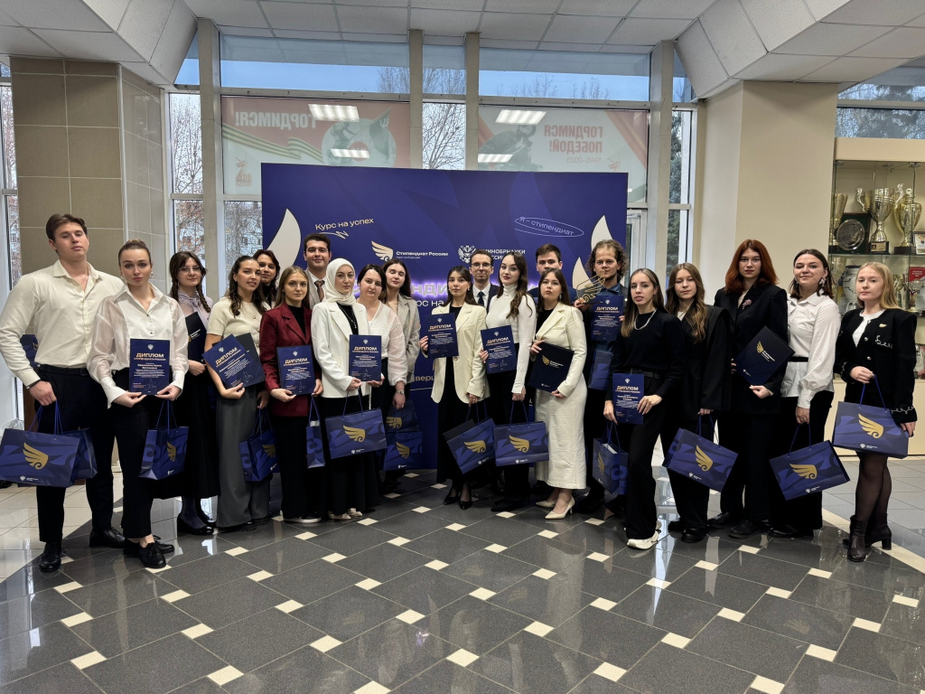 Постпред Президента поздравил студентов ВолгГМУ с назначением престижных стипендий