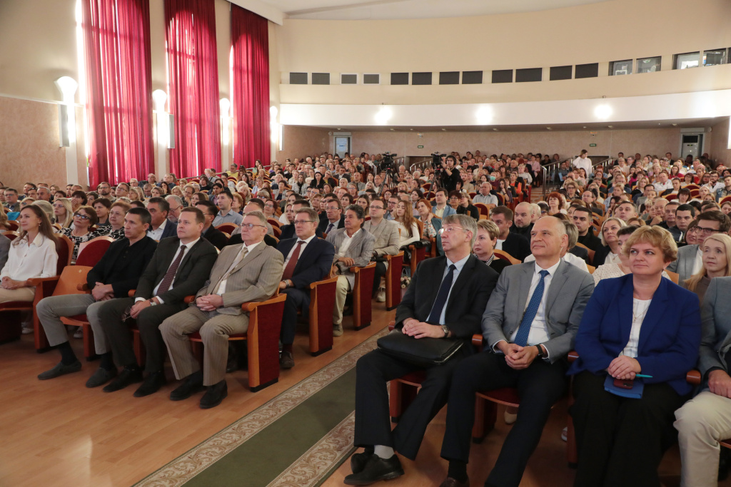 ректор ВолгГМУ представил коллективу ежегодный отчет
