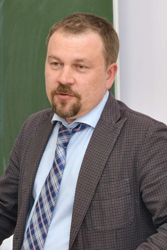 Максим Черников