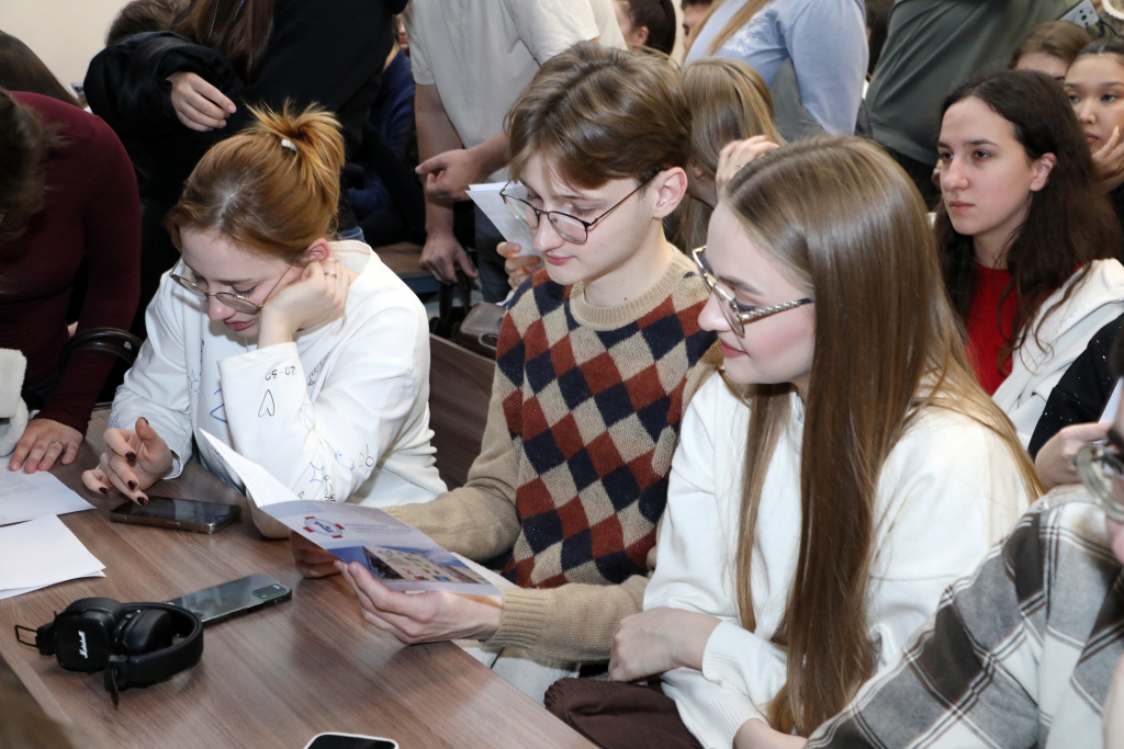 132 выпускника решили начать карьеру в ВолгГМУ