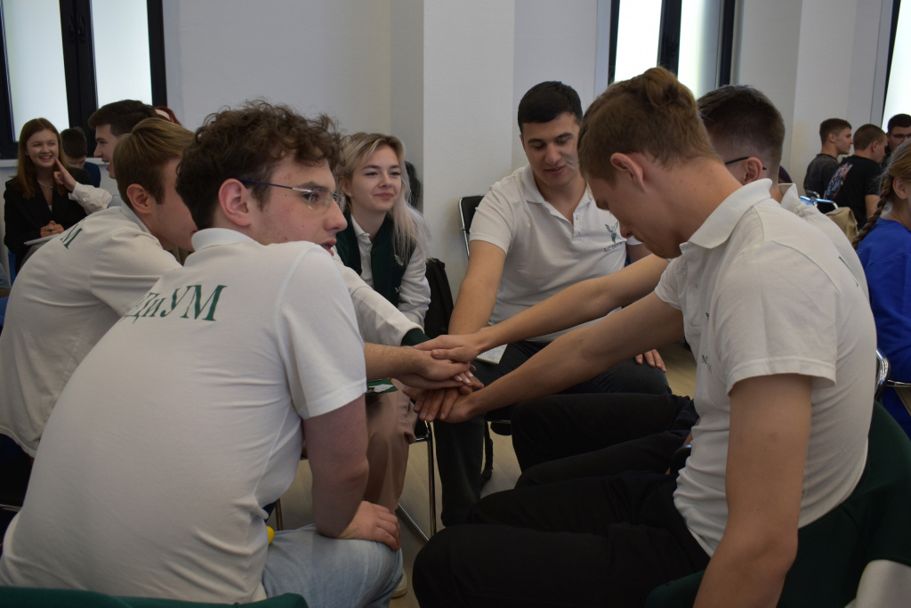 Студенты ВолгГМУ стали победителями X IQ-турнира «КУБОК ПОБЕДЫ»