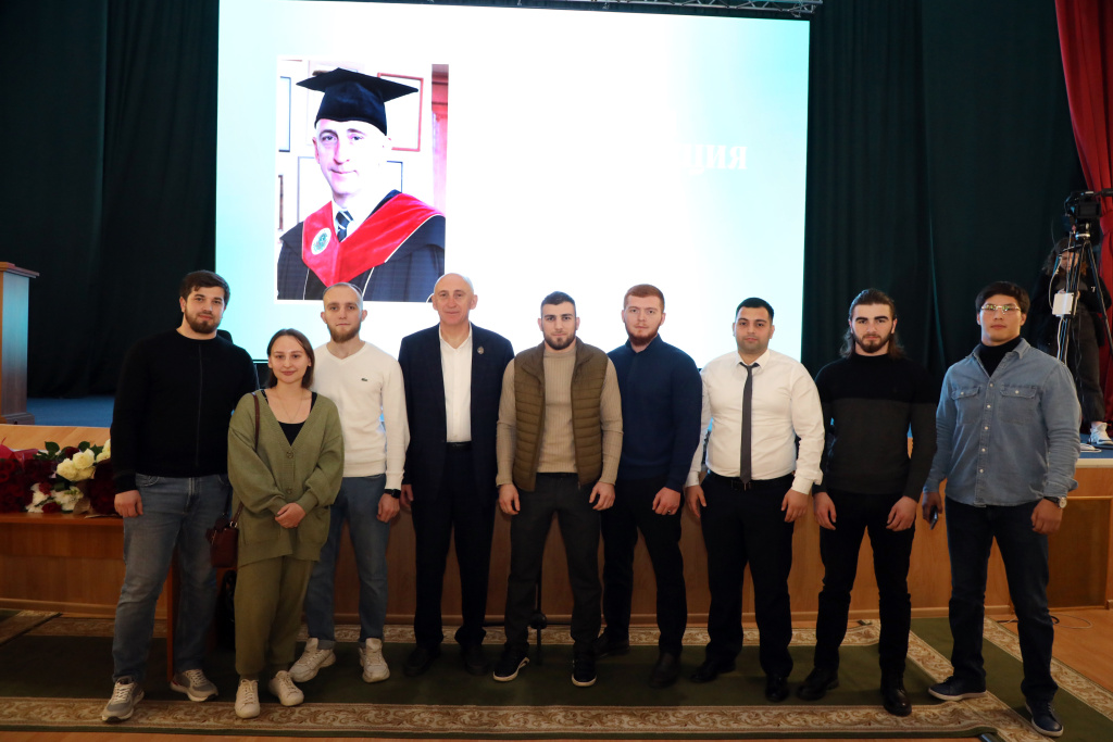 Состоялась юбилейная актовая лекция профессора Александра Воробьева