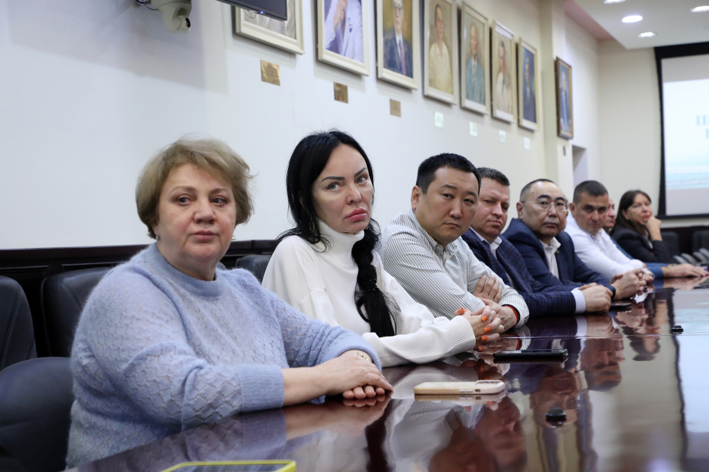 Получили знания и обменялись опытом: как прошла программа «Школа главного врача - регион»