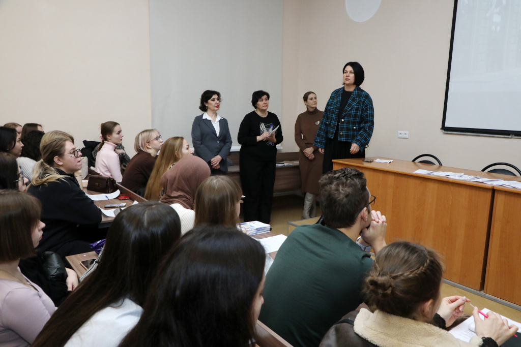 132 выпускника решили начать карьеру в ВолгГМУ