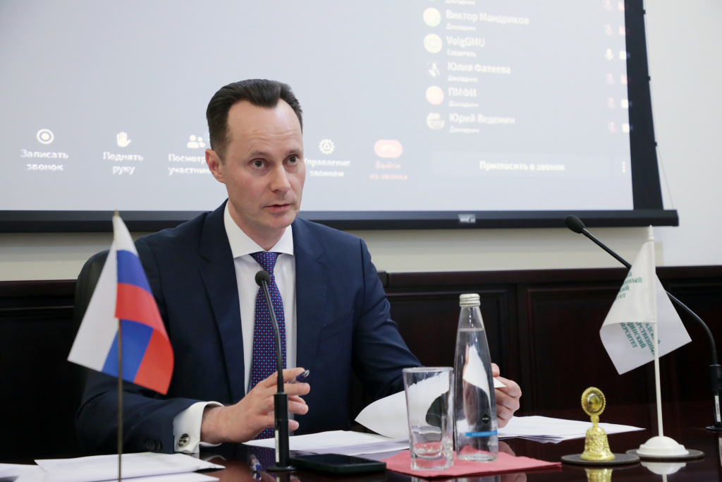 Ректор ВолгГМУ Владимир Шкарин