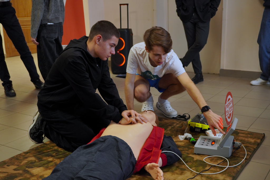 В ВолгГМУ завершился цикл профориентационных интенсивов для школьников 