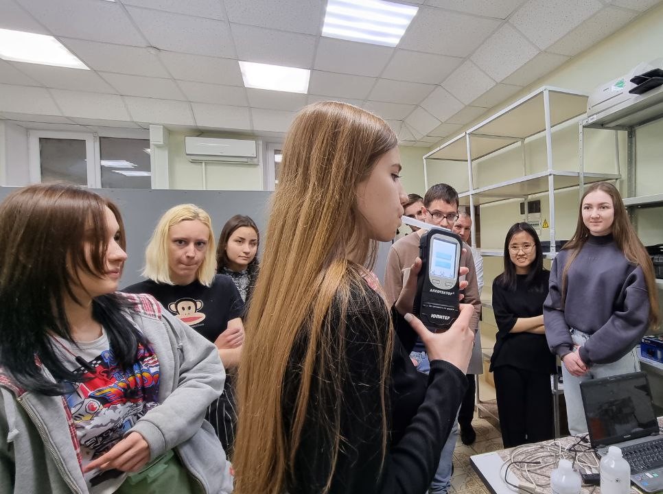 В Волгоградском ЦСМ провели экскурсию для студентов ВолгГМУ 
