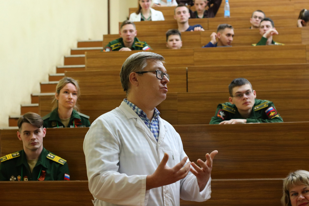 В ВолгГМУ состоялся Международный конгресс Сталинградская сирень