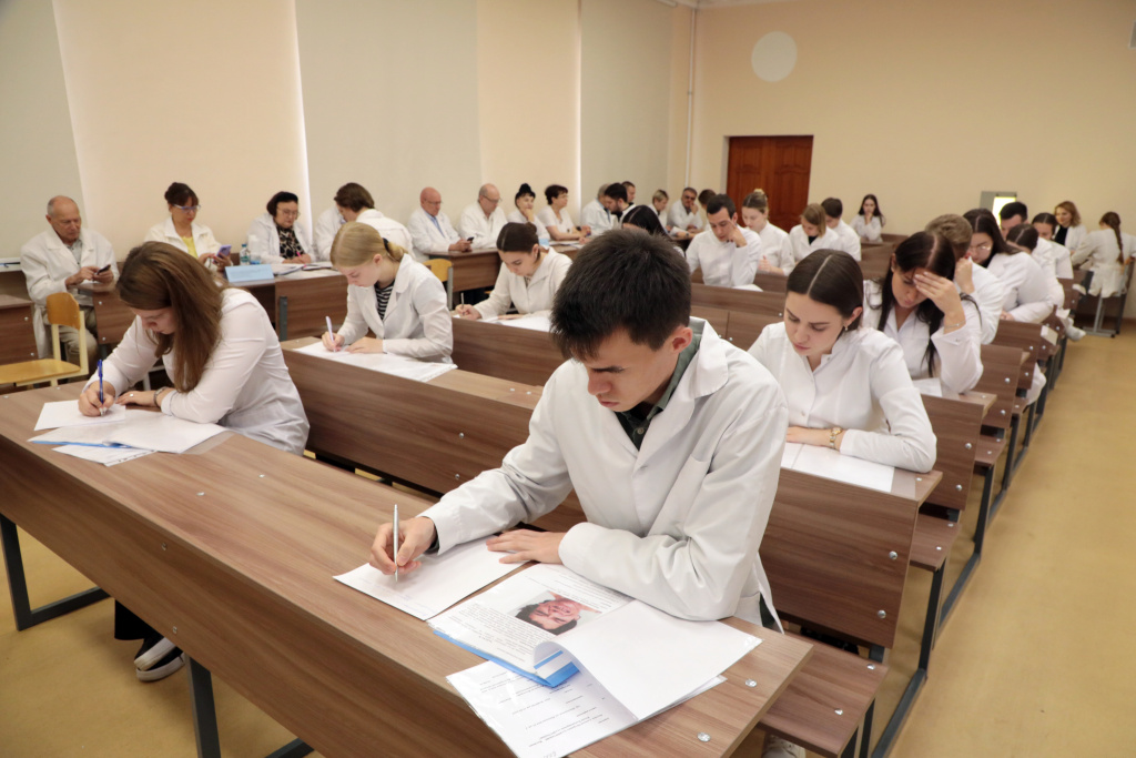На лечебном факультете ВолгГМУ прошли госэкзамены