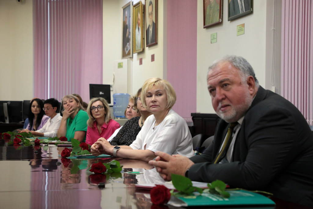 Сотрудников ВолгГМУ наградили в честь Дня медицинского работника