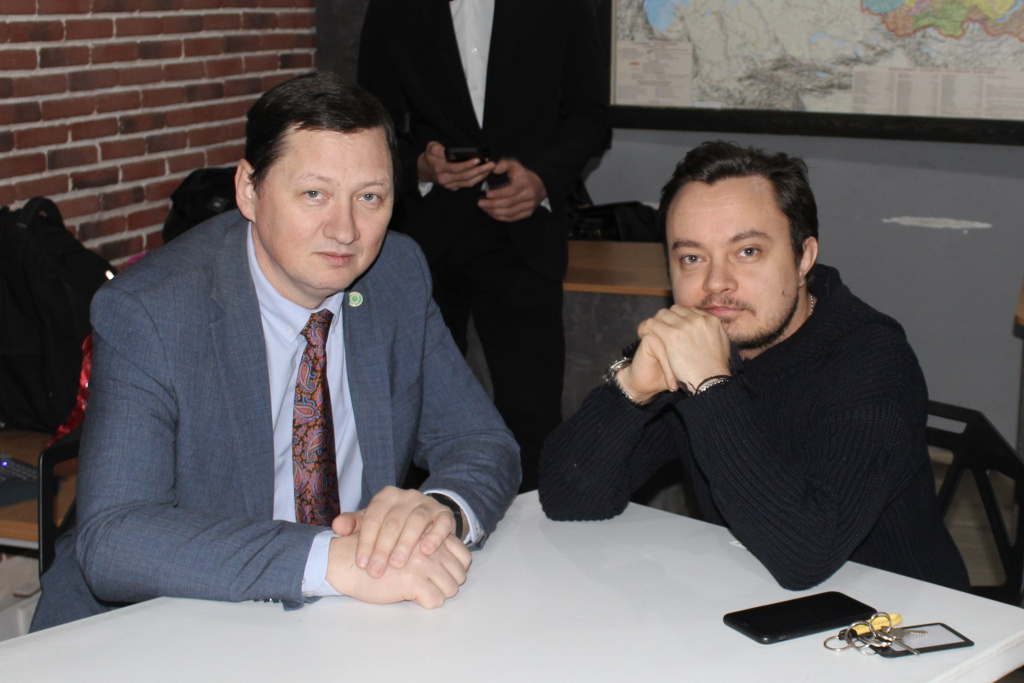 Заведующий кафедрой организации фармацевтического дела, фармацевтической технологии и биотехнологии, доктор фармацевтических наук, доцента, а по совместительству главный Дед Мороз университета Виктор Сиротенко