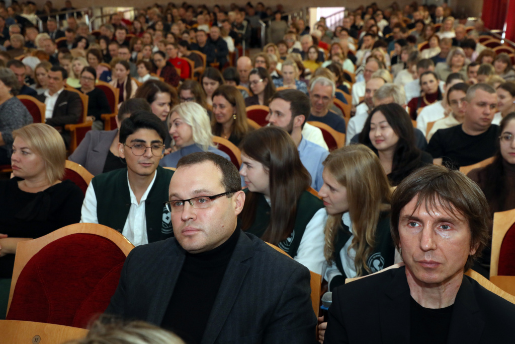 Владимир Шкарин представил коллективу ВолгГМУ траекторию развития 