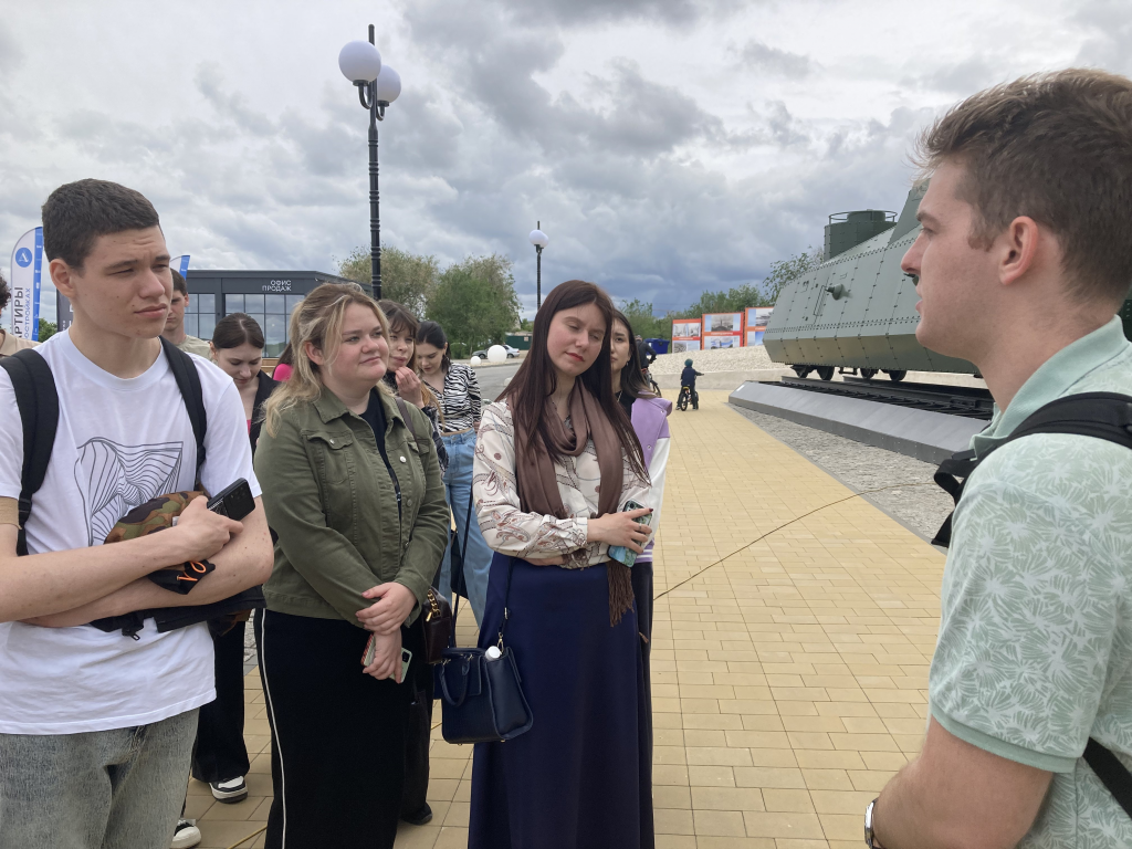 Экскурсоводы ВолгГМУ участвуют в проекте "Щит и меч Сталинграда"