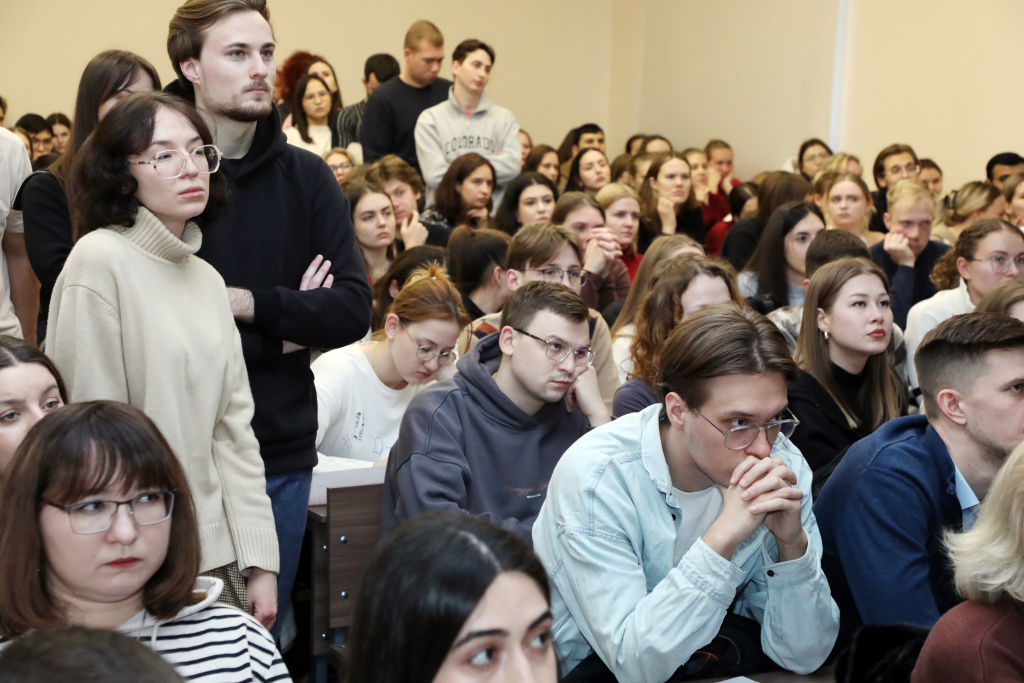 132 выпускника решили начать карьеру в ВолгГМУ