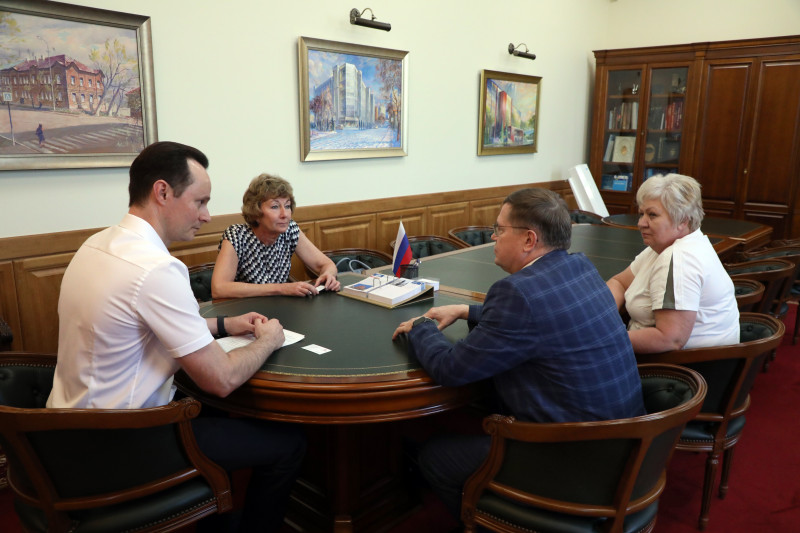 Глава Общественного совета при Минздраве обсудил с ректором ВолгГМУ перспективы развития медицинского образования