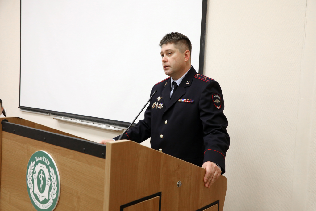 Встреча с будущими коллегами: выпускники ВолгГМУ узнали о возможностях трудоустройства в системе МВД