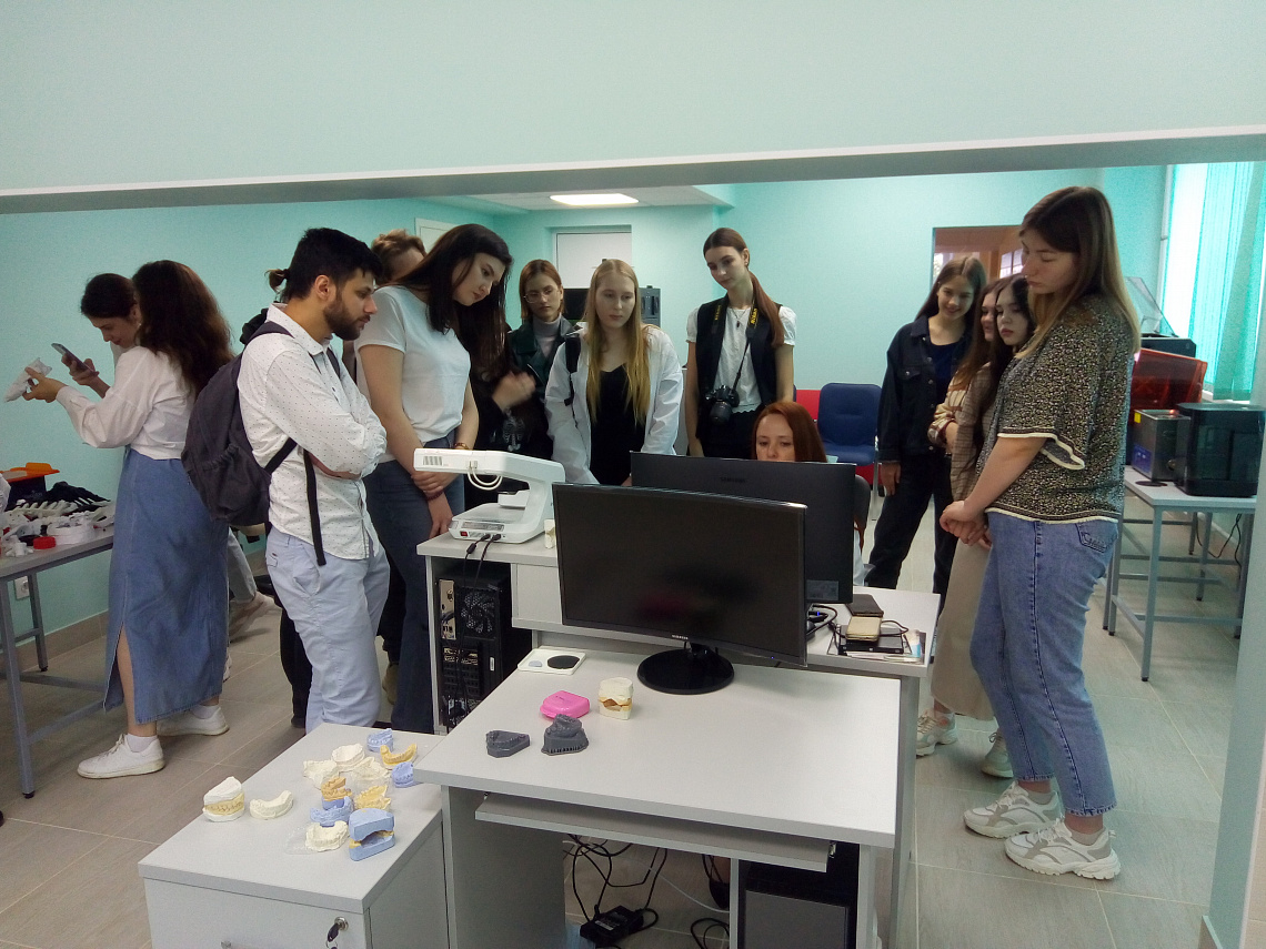 Для студентов волгоградских вузов проведена экскурсия в Центре молодёжного инновационного творчества ВолгГМУ